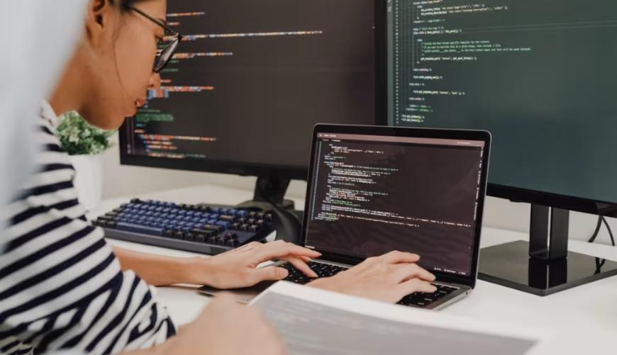 丽江小程序定制开发构建实时互动新生态：WebRTC+即时通讯双引擎驱动
